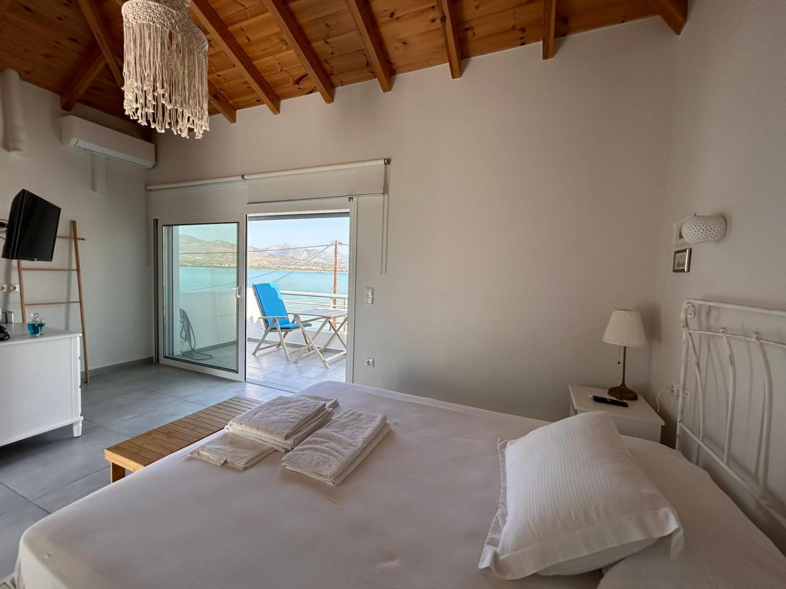 Theros - Bahia Elafonissos Bagian luar foto